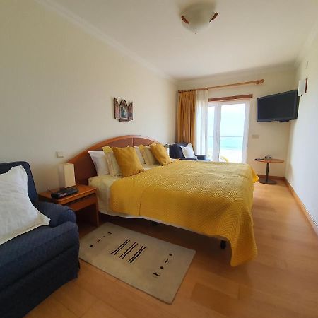Nazare Apartamento Em Frente Ao Mar Bagian luar foto