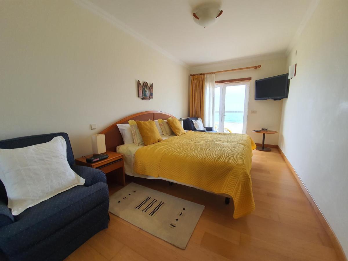 Nazare Apartamento Em Frente Ao Mar Bagian luar foto