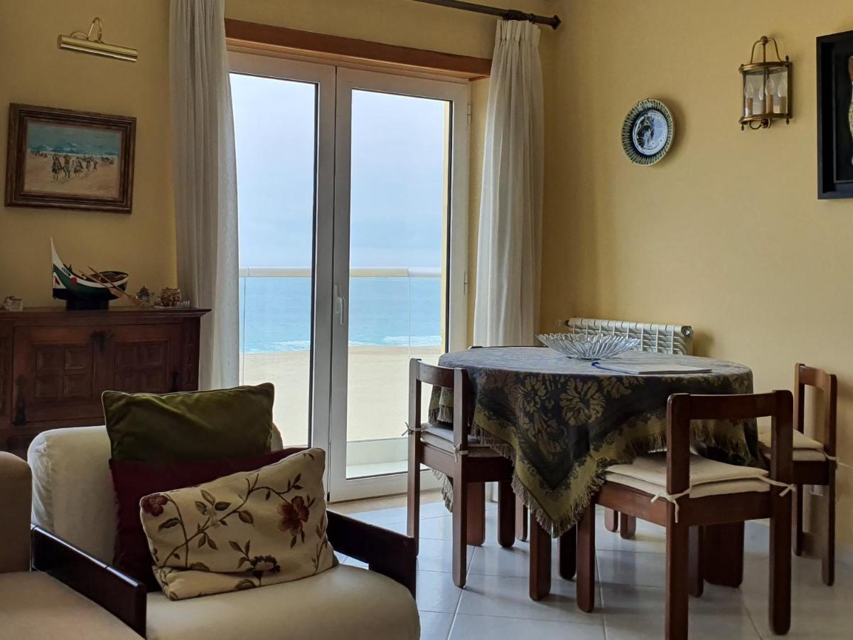 Nazare Apartamento Em Frente Ao Mar Bagian luar foto